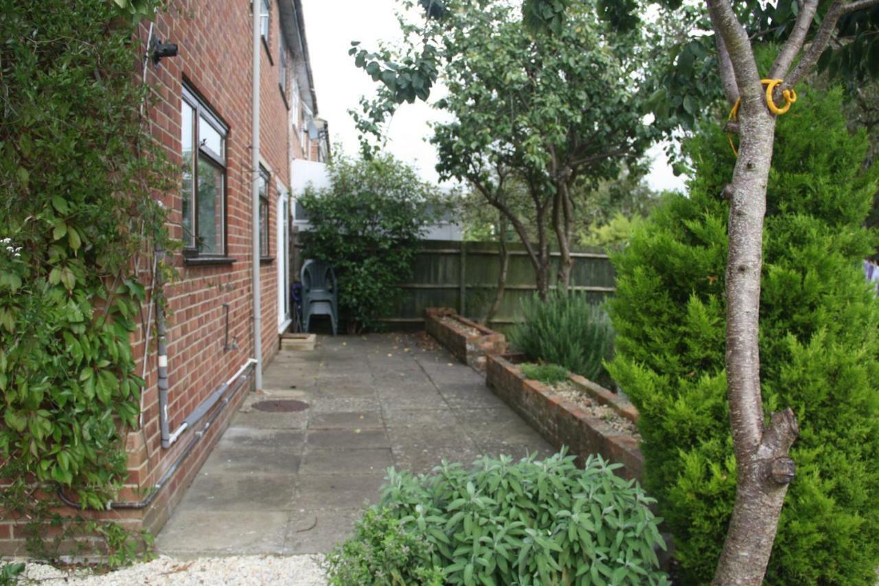 St Anne'S Serviced Accommodation - Bicester Oxfordshire Bagian luar foto
