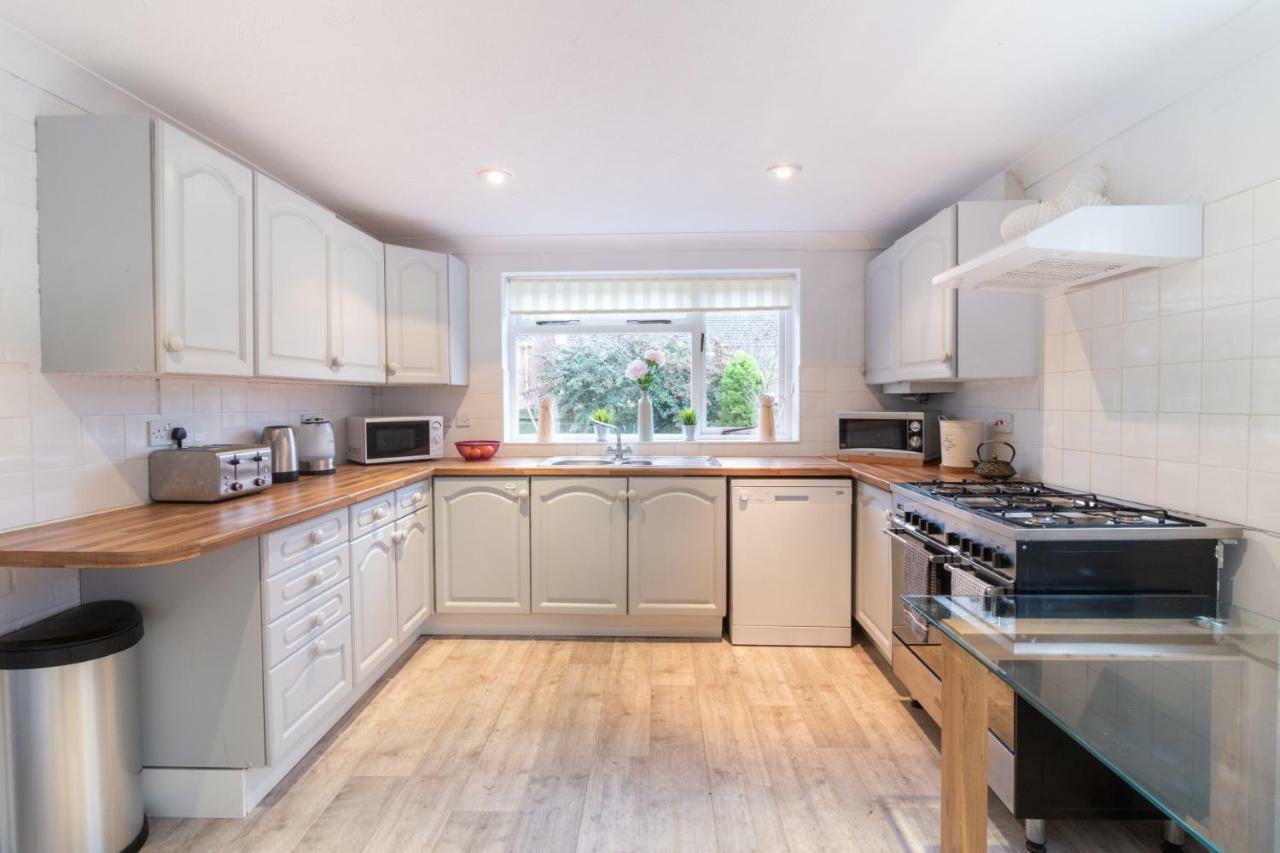 St Anne'S Serviced Accommodation - Bicester Oxfordshire Bagian luar foto