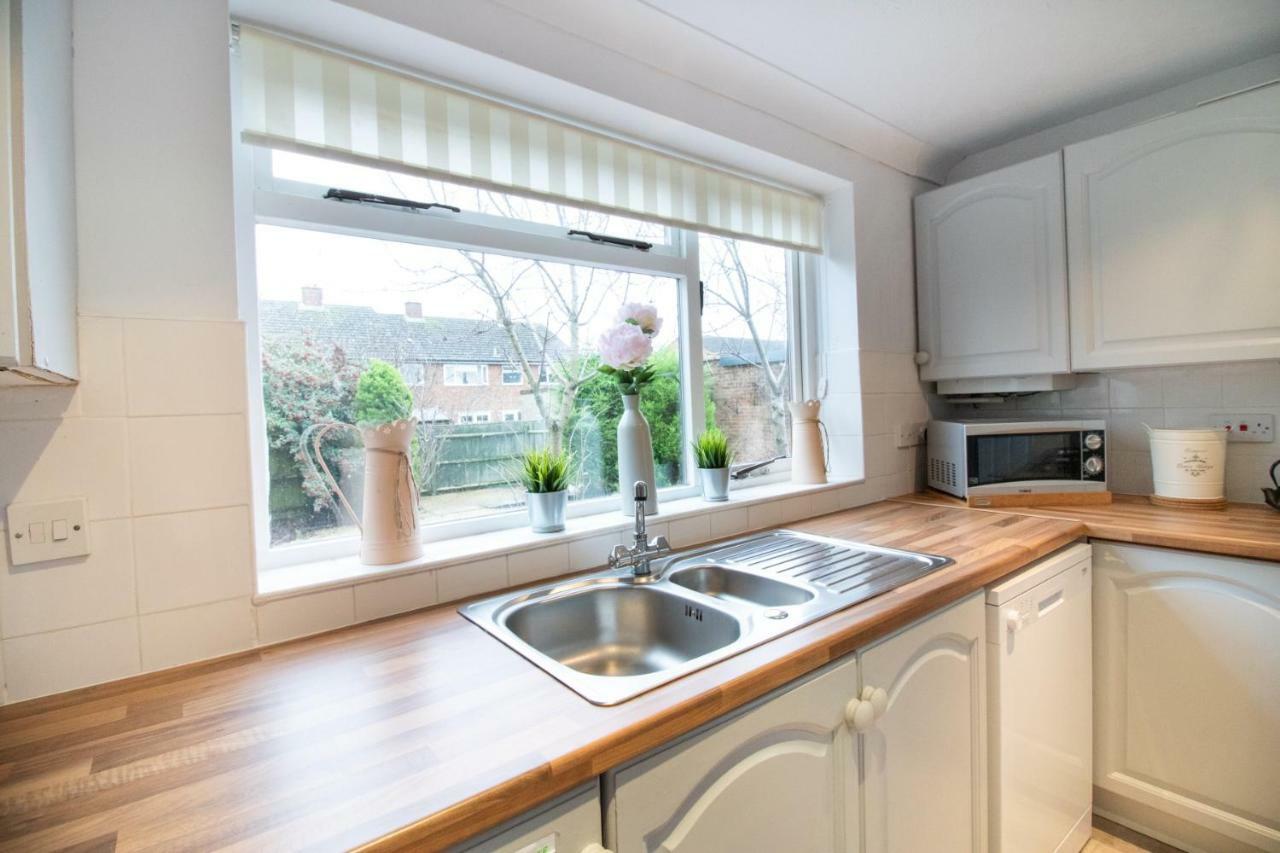 St Anne'S Serviced Accommodation - Bicester Oxfordshire Bagian luar foto