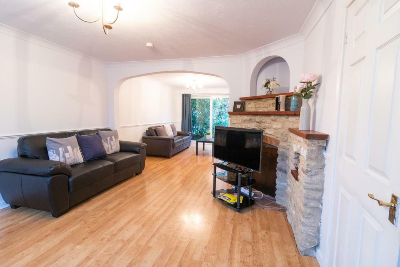St Anne'S Serviced Accommodation - Bicester Oxfordshire Bagian luar foto